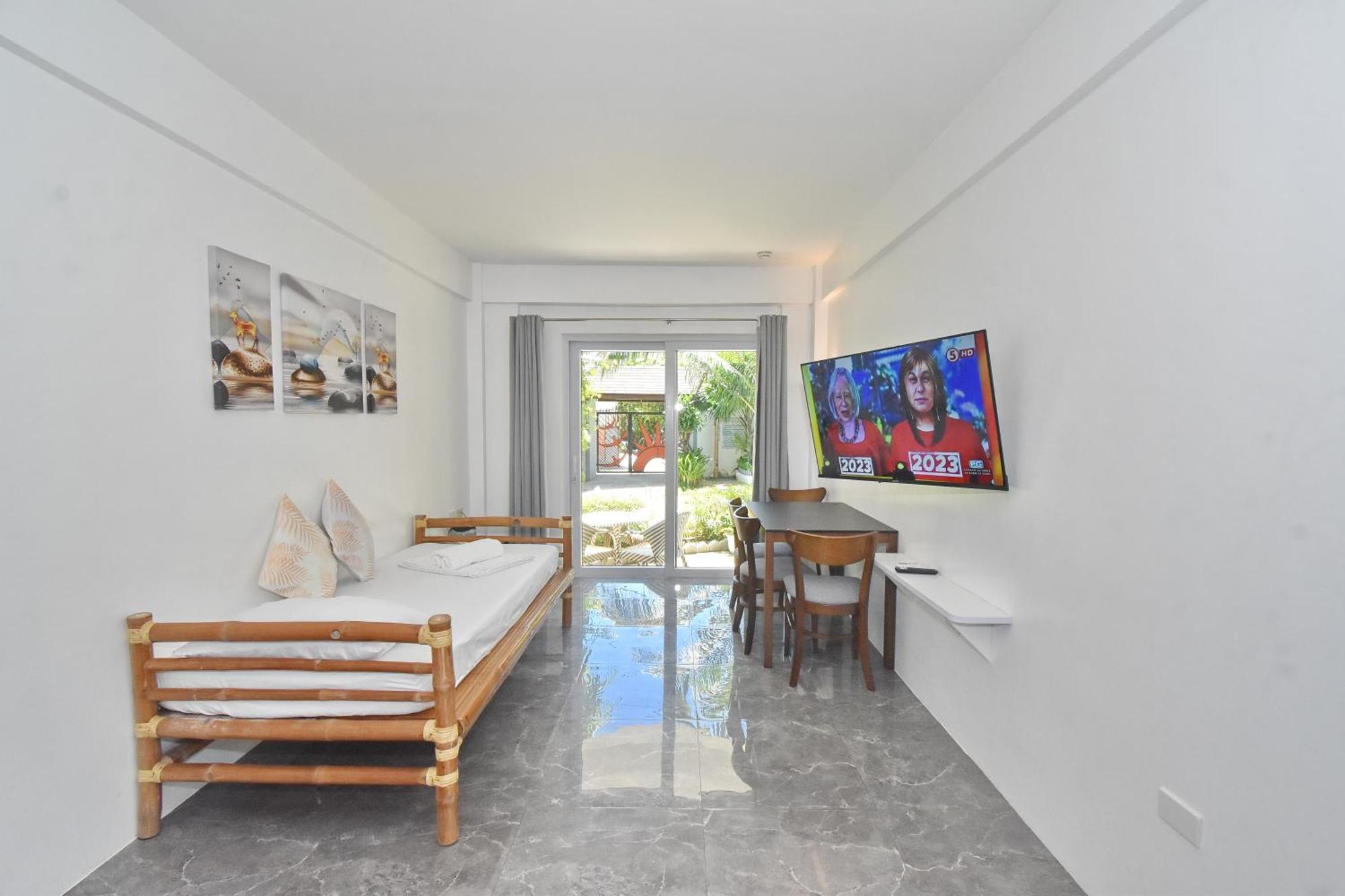 Hotel Sunset Boracay 3*