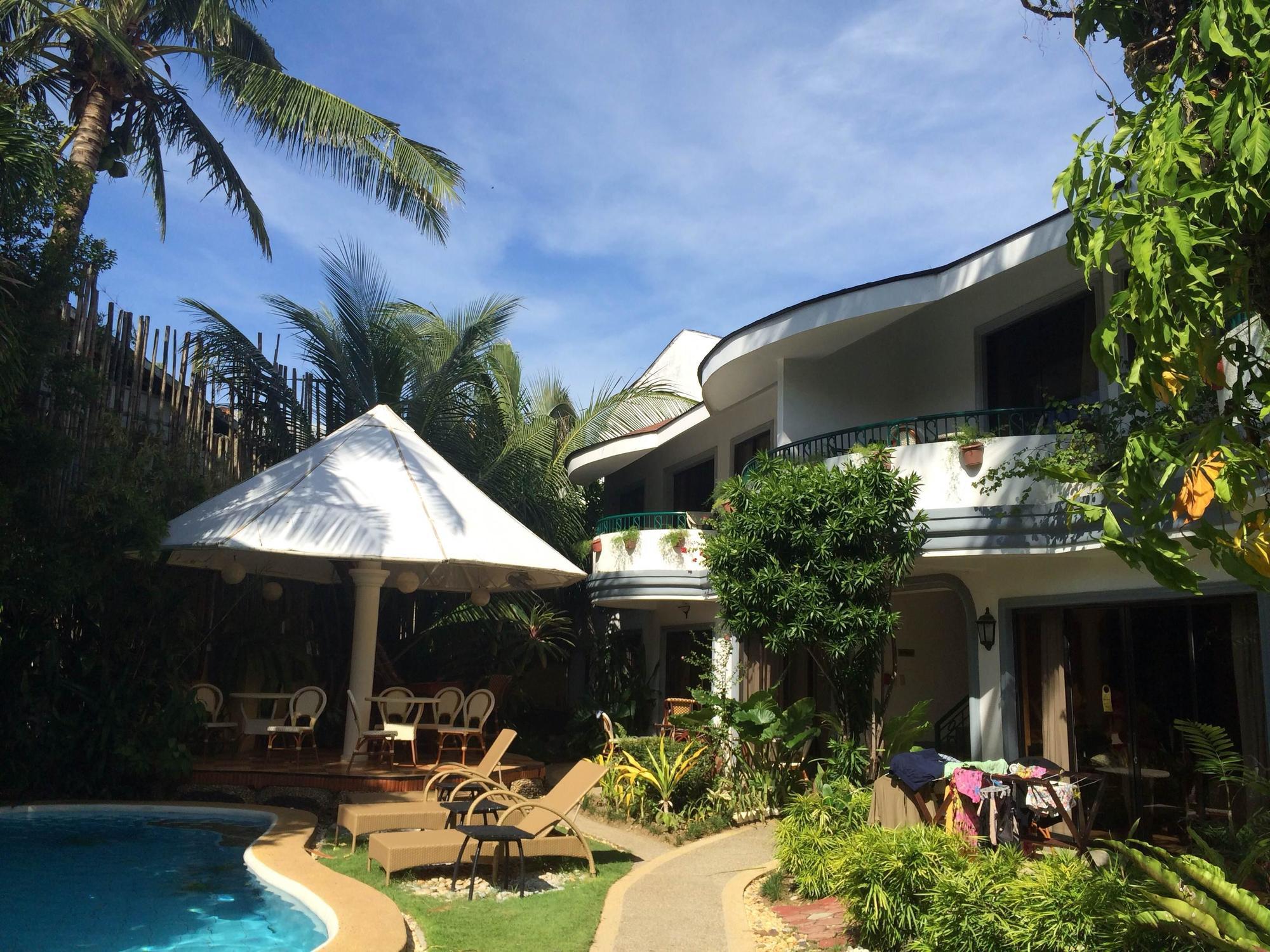 Sunset Boracay Hotel 3*